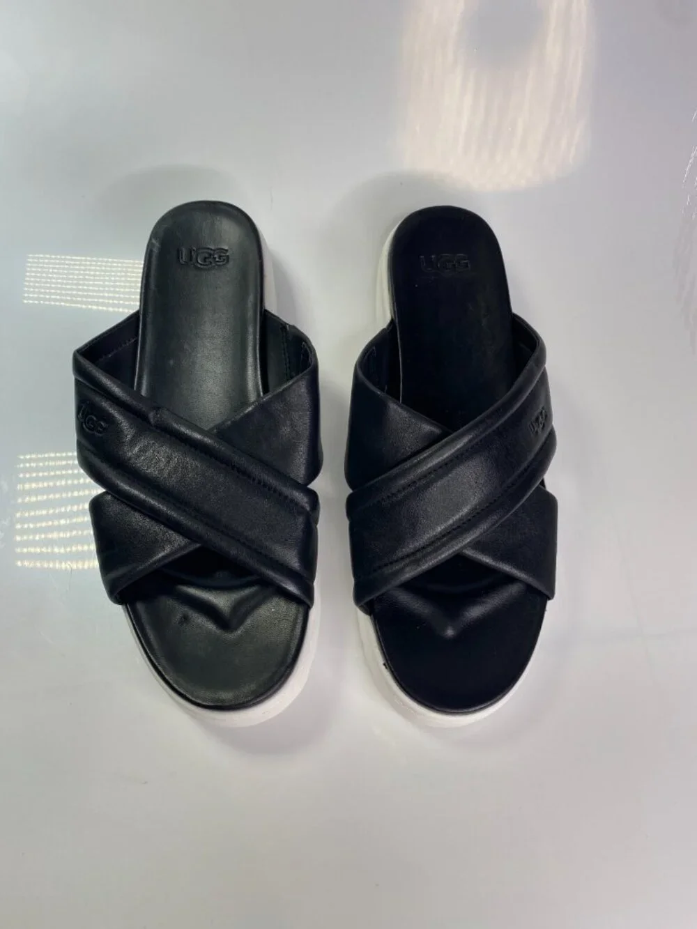Ugg Womens Zayne Black Leather Crossband Sandal Sz 11